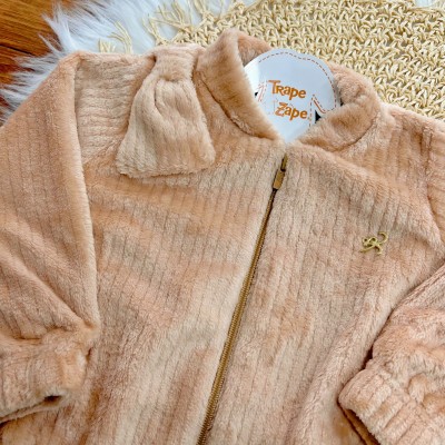  Conj. Jaqueta de Pelinho com Laço e Calça Legging - Areia